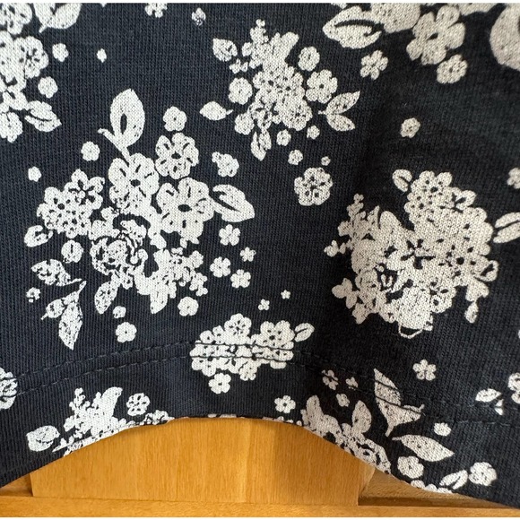 NWT, Arizona Jean Company Girl’s Medium 10/12 Capped Sleeve Tee - Picture 4 of 8